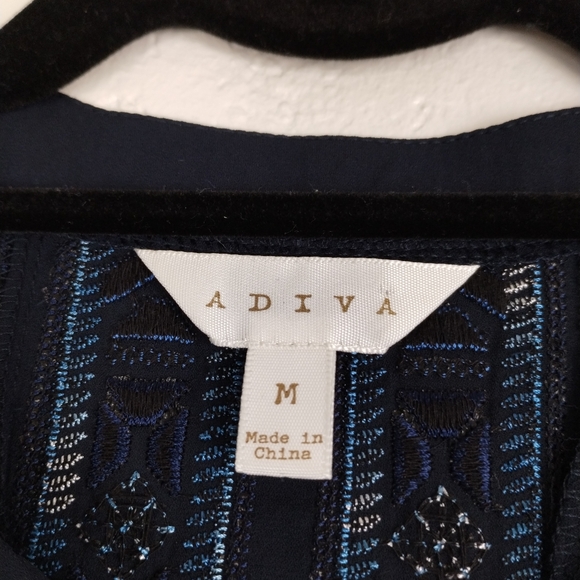 Adiva Navy Blue Embroidered Flowy Blouse Top Size Medium Geometric Lightweight - Picture 4 of 9